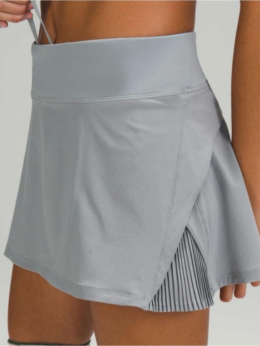 Lululemon Play Off the Pleats -Rhino Grey NWT